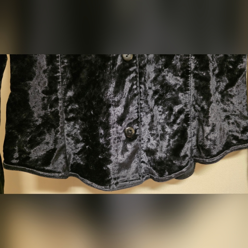 Chic Black Velvet Button Down Shirt By Rendez-Vous - Picture 6 of 8